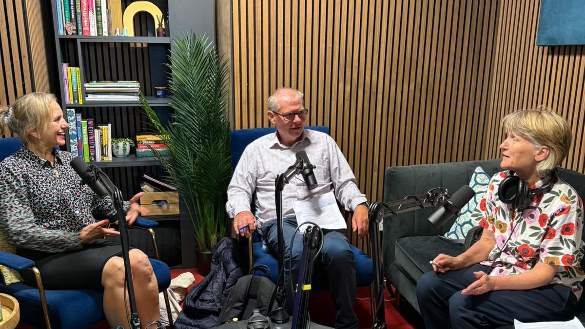 Transform Justice (@transformjust1) on Twitter photo 🎧Have you listened to our latest podcast episode yet?
<a href="/Kirsty_Brimelow/">Kirsty Brimelow KC</a> joins <a href="/PenelopeGibbs2/">Penelope Gibbs</a> and <a href="/robroballen/">Rob Allen</a> to explore the single justice procedure and what it means for the vulnerable people who often fall victim of its impersonal nature
🔗Catch up: pod.fo/e/30221c 🎧Have you listened to our latest podcast episode yet?
<a href="/Kirsty_Brimelow/">Kirsty Brimelow KC</a> joins <a href="/PenelopeGibbs2/">Penelope Gibbs</a> and <a href="/robroballen/">Rob Allen</a> to explore the single justice procedure and what it means for the vulnerable people who often fall victim of its impersonal nature
🔗Catch up: pod.fo/e/30221c
