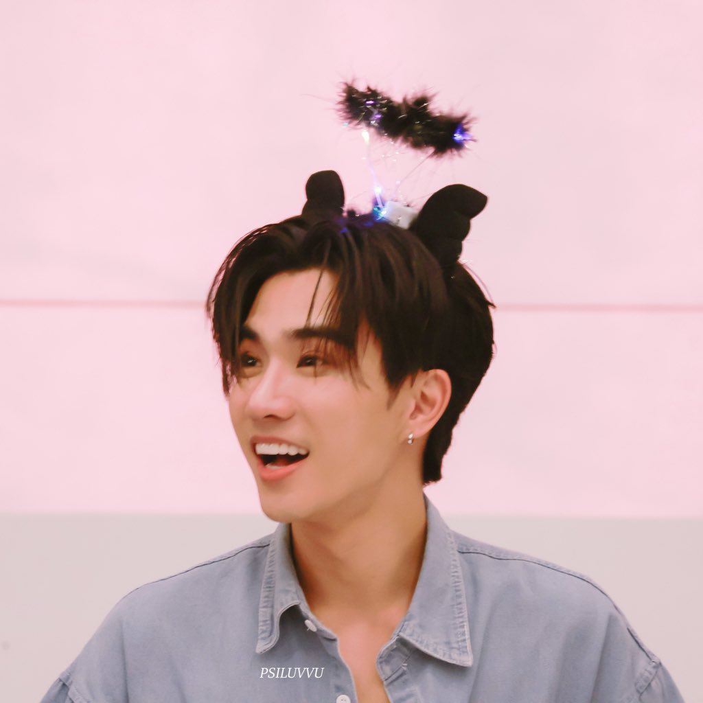 Angel baby🤍                                     Devil daddy🖤