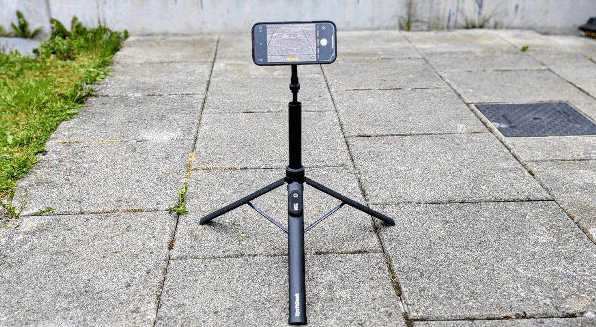 KraftGeek JustTap Magnetic Phone Tripod Review techbuzzireland.com/2025/07/31/kra…