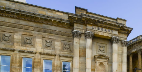 LiverpoolTIC's tweet image. Rainy in Liverpool? No problem! ☔ Try:
🎥@FACT_Liverpool for films
🦖@World_Museum for dinosaurs
📚 @Lpoolcentlib for chill vibes

#AugustAdventures #LiverpoolRainyDay