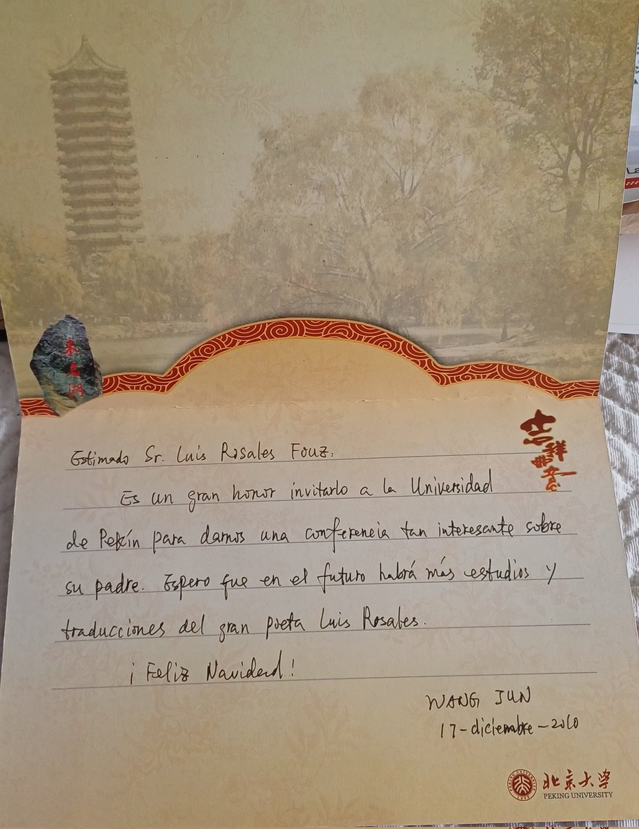 Nunca olvidaré mi visita a Beijing y a Shangai el año del Centenario,  2010. La conferencia con la antología, el libro con los poemas de mi padre en chino en el I. Cervantes y en la Universidad. Además,  tuve la oportunidad de conocer la Muralla china, un monumento increible