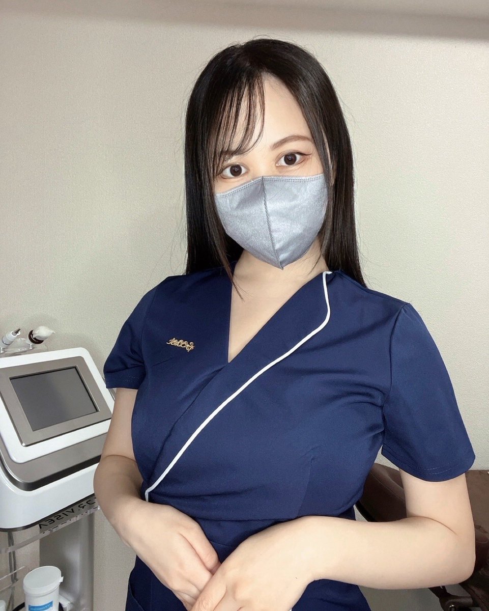 はじめましてっ！！

メンズ脱毛サロンスタッフ安藤かすみです

脱毛する側になるとは思いませんでしたが頑張ってみんなの毛を無くしていきたいと思います💪

よろしくおねがいします🙇‍♀️