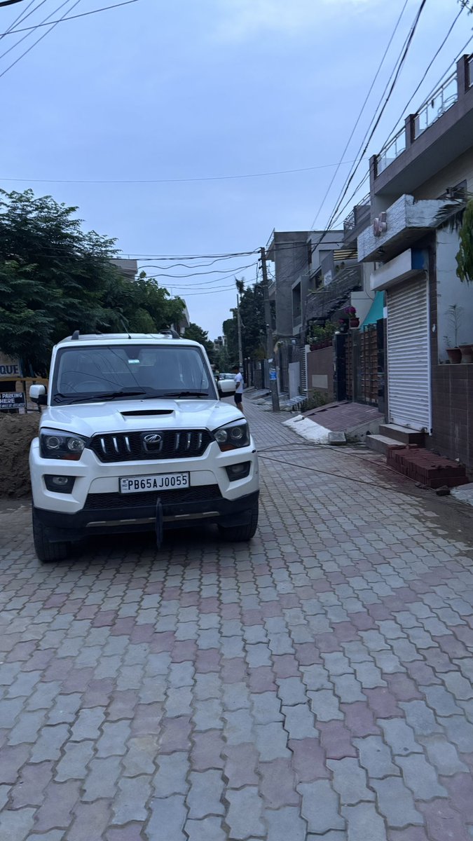 shagan_original's tweet photo. Am resident of New Defence Colony Zirakpur Ward No 11 the below car belongs to an employee of electricity Board Zirakpur. He always park his car on road and block ways to for others . Request for immediate action. @sasnagarpolice @TrafficSASNagar https://t.co/XLLLyUOYCy