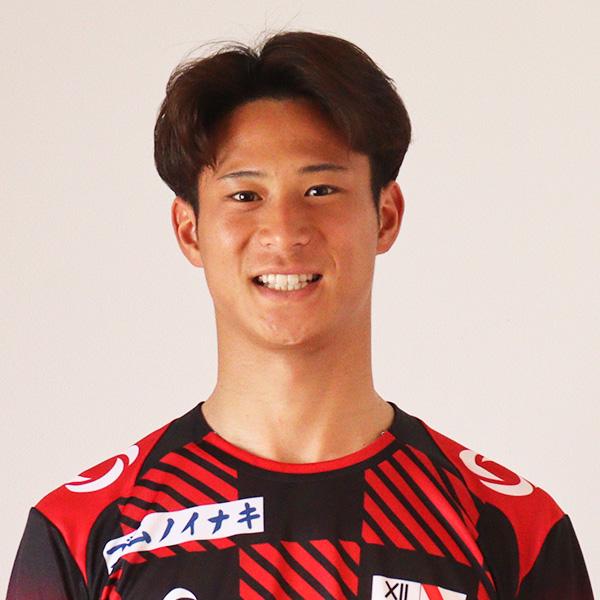 31.武下智哉(タケシタトモヤ)
タケみたいな人。ぐんぐんと伸びる竹のように、ぐんぐん加速して駆け上がるSB。守備では頭を越えてからの反転とスピードが速い。相手が前にいても追いついて奪える。身体はしなやか。FC刈谷の監督だった門田さんが、カマタマーレ讃岐ユース時代の恩師。
#FC刈谷選手紹介