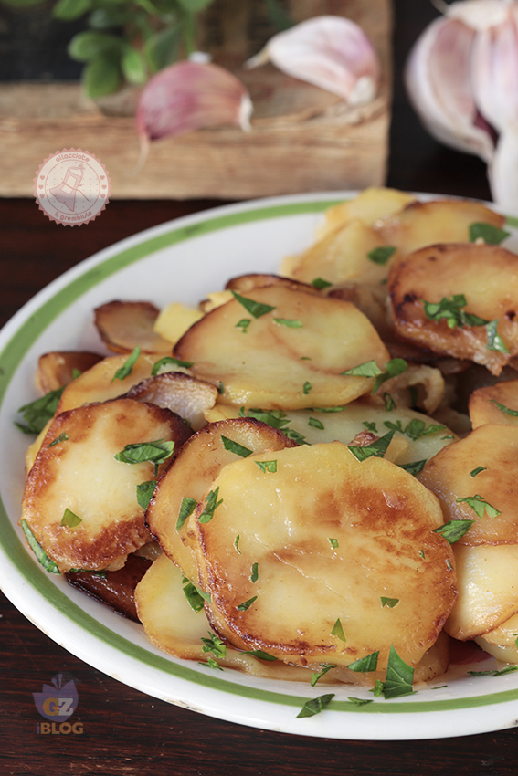 Se il forno non avete voglia di accenderlo provate queste….😝😅

RICETTA:
blog.giallozafferano.it/allacciateilgr…

#allacciateilgrembiule