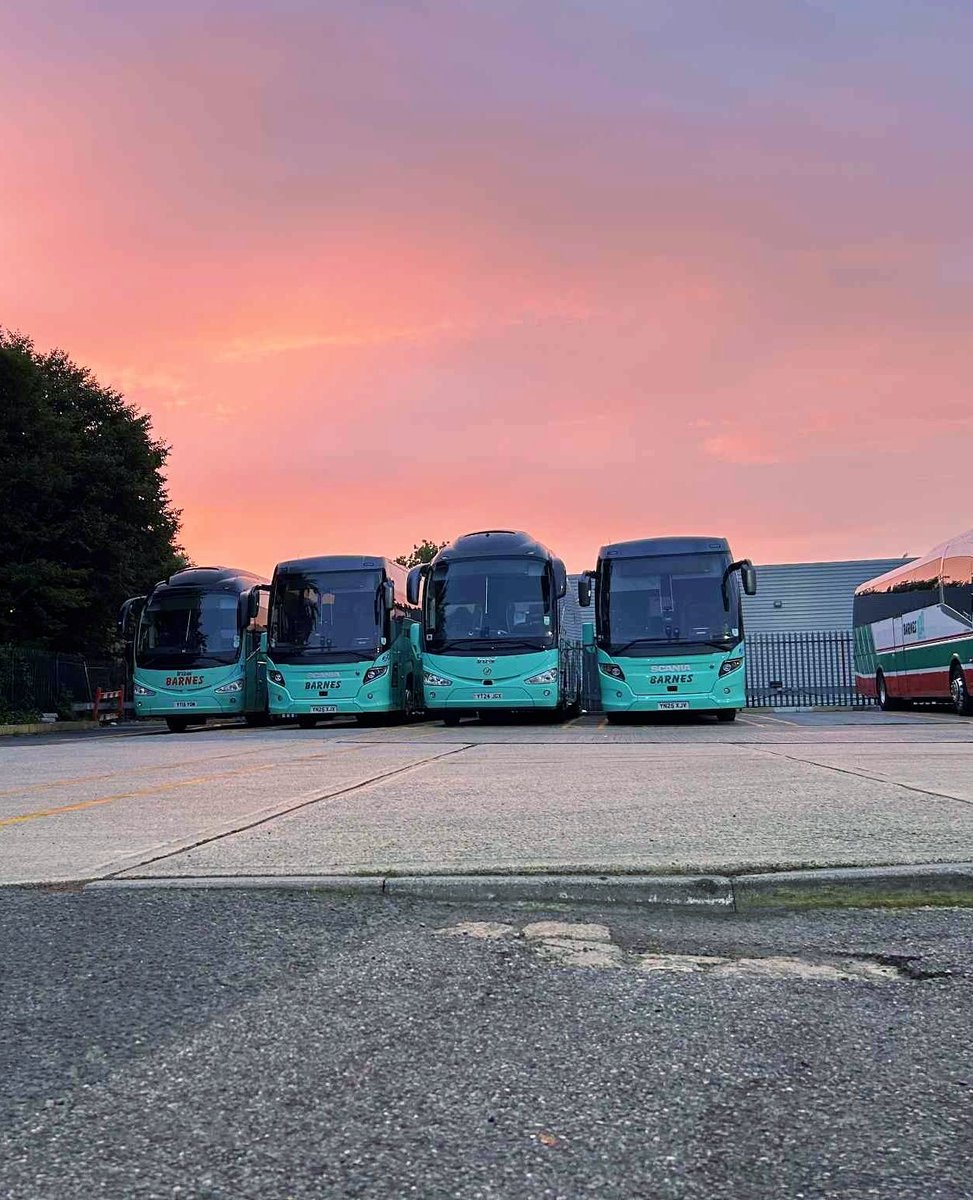 Good morning from the Barnes' Yard!🚍️🌄👋
📷️Driver Josh, catching the early morning sunrise over our depot.
 
#Swindon #Wiltshire #BarnesCoaches #Sunrise