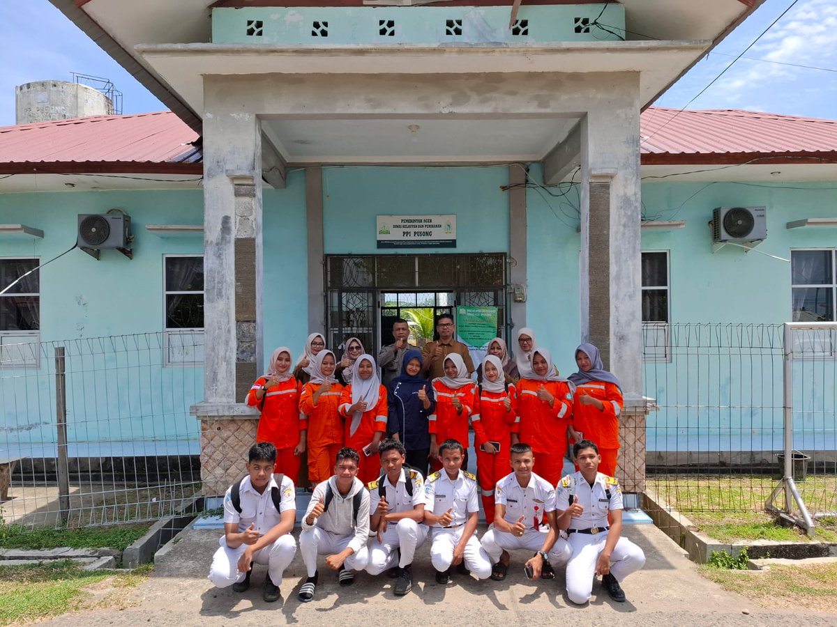 ppi_pusong's tweet image. #SahabatBahari, Kegiatan penerimaan Siswa SMKN 6 LSM dalam rangka Prakerin di @ppi_pusong. Prakerin juga menjadi wadah bagi siswa untuk implementasi teori yang telah dipelajari ke dalam situasi kerja nyata. Bersama Kita Bisa 💪
@DkpAceh @alimanselian75 

📷Tim @ppi_pusong