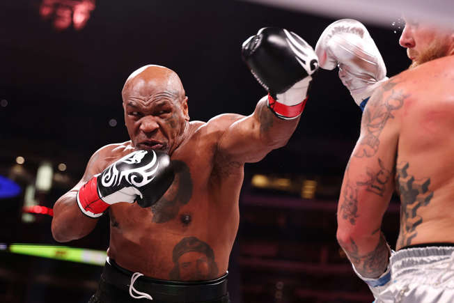 🥊 Mike Tyson scored “sweet revenge” on Jake Paul by winning a seven-figure bet—months after being humiliated by him in the ring. The wager marked Tyson’s comeback moment, possibly stinging Paul where it hurts most: his wallet😀 #MikeTyson #JakePaul #Boxing