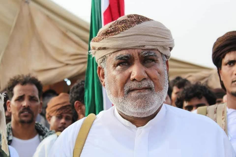 هذا شيطان خبيث حوثي الى النخاع مدعوم من سلطنه عمان
#الزايدي_رمز_القبايل_اليمنية #المهرة