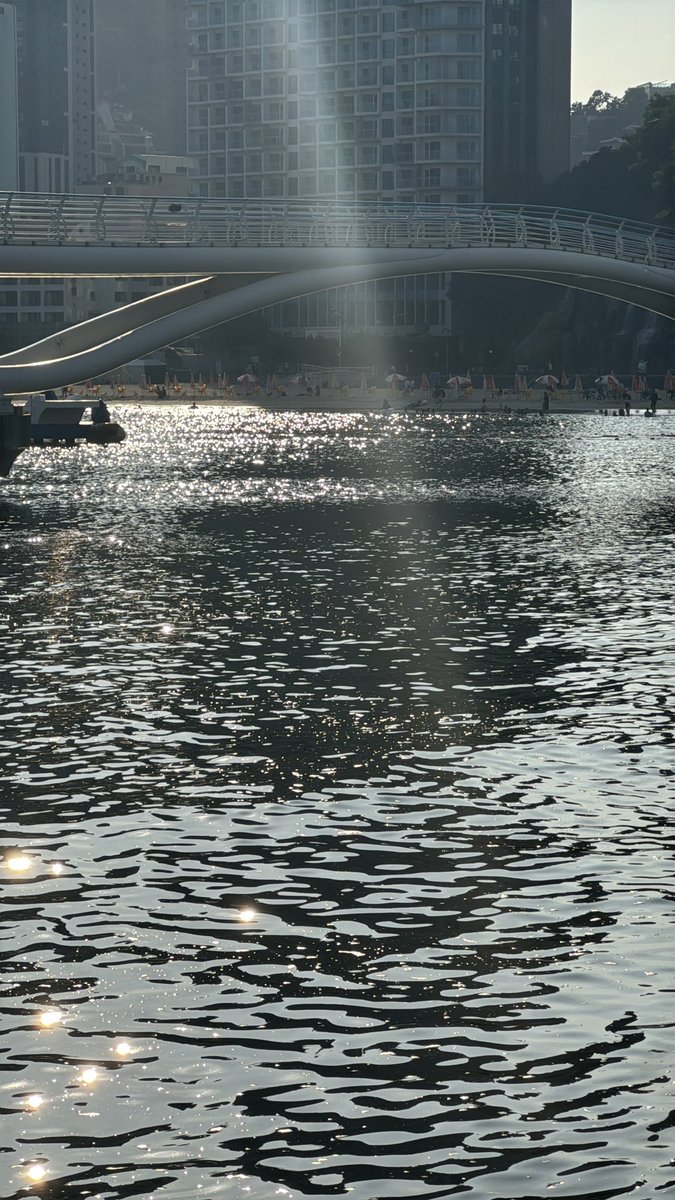 윤슬만 보면 카메라 주체가 안되는 나 ！^