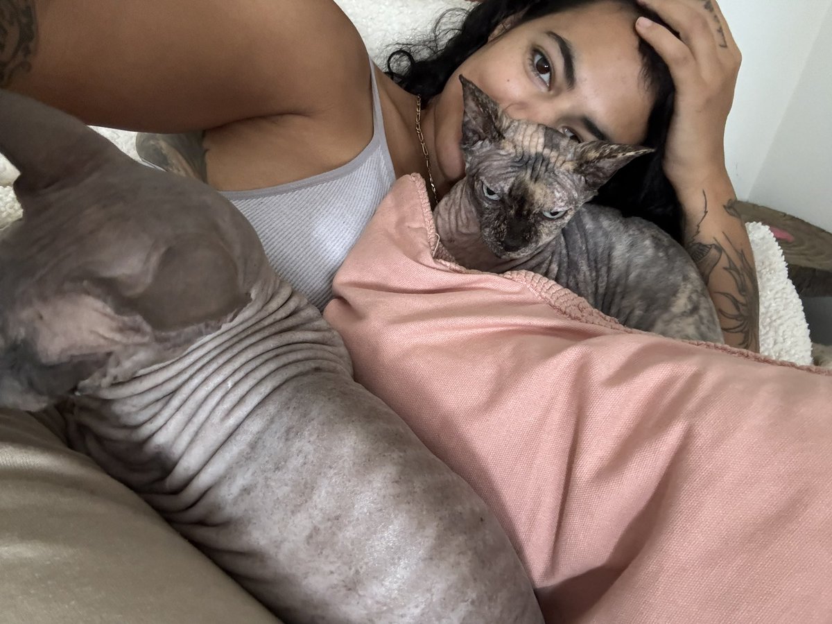 Morning cuddlessssss