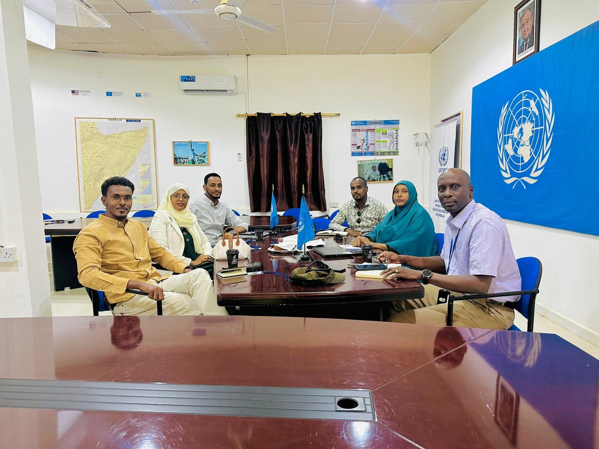 Puntlandyouth1's tweet photo. The PYAN team held an official meeting with the @UNTMIS_ team in Garowe to strengthen coordination and youth engagement. The discussion focused on joint efforts to promote peace, human rights, and sustainable development in Puntland. 
#UNTMIS 
#PYAN #Somalia https://t.co/RTcYcl2RZN