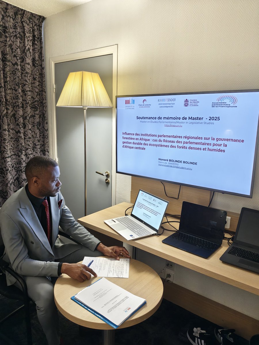 BolindeHonore's tweet image. Deux longues années de défis à relever mais mon abnégation m'a permis de soutenir aujourd'hui mon mémoire de Master en Études parlementaires. Je suis disposé à contribuer à la gouvernance publique de la RDC. En attendant, rendez-vous le 19 octobre pour la #RDD @jedidia_mabela