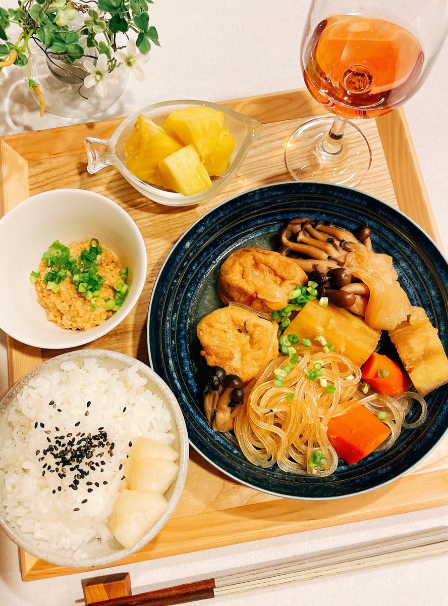 二日目の煮物

染み染みのマロニーと
さつま芋が美味しい😋