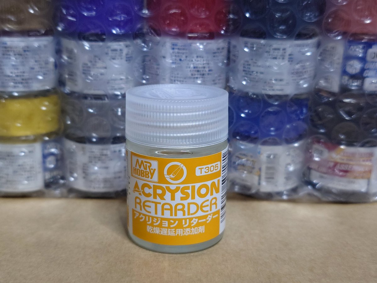 形から入るスタイル
塗料も開封してないし、アッセンブルも組み立てていないがリターダー準備よし

成分：水、有機溶剤

#ウォーハンマー #warhammer