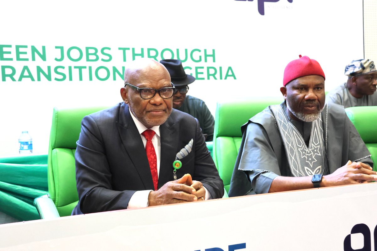 On Thursday, July 24, 2025, stakeholders gathered at the National Assembly Complex in Abuja for the “𝗖𝗮𝘁𝗮𝗹𝘆𝘀𝗶𝗻𝗴 𝗚𝗿𝗲𝗲𝗻 𝗝𝗼𝗯𝘀 𝗧𝗵𝗿𝗼𝘂𝗴𝗵 𝗟𝗼𝘄-𝗖𝗮𝗿𝗯𝗼𝗻 𝗧𝗿𝗮𝗻𝘀𝗶𝘁𝗶𝗼𝗻 𝗶𝗻 𝗡𝗶𝗴𝗲𝗿𝗶𝗮” workshop.

𝗧𝗵𝗲 𝗛𝗼𝘂𝘀𝗲 𝗖𝗼𝗺𝗺𝗶𝘁𝘁𝗲𝗲 𝗼𝗻