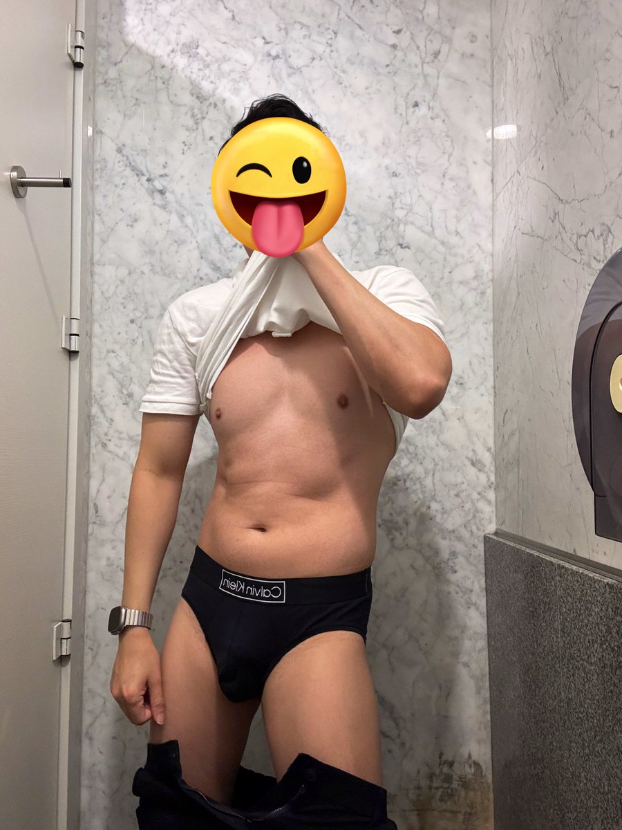 Do u think this CK briefs is sexy? 🍆