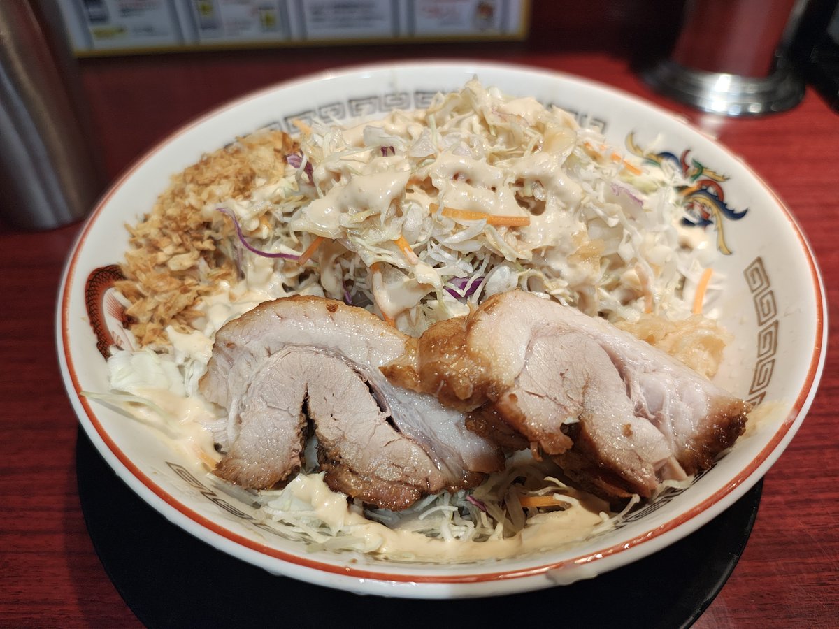 豚山で初めての冷やし中華。暑い夏はアリですね。1200円