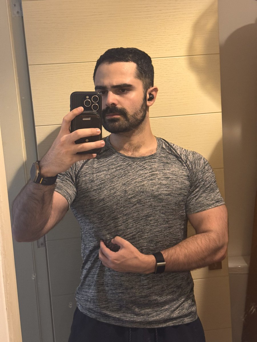 loomdart tweet media