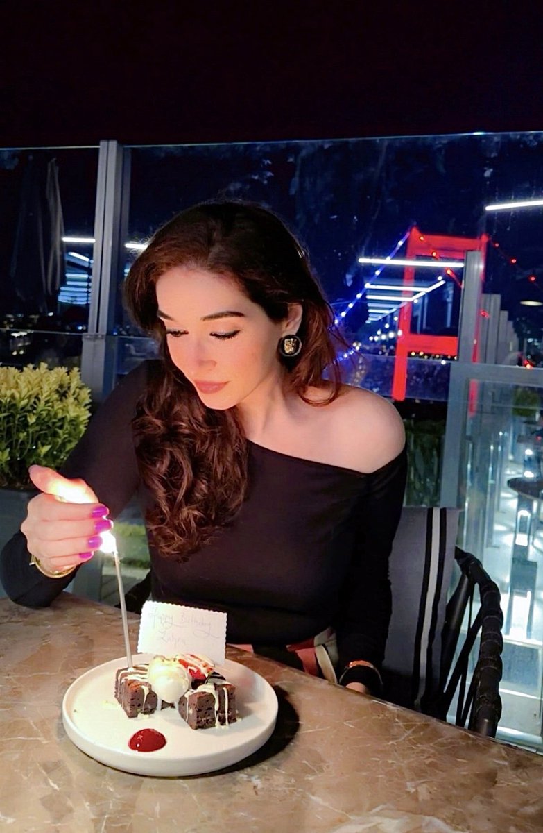 zahrasura's tweet image. A Turkish Treat! 🎂🥳 #HappyBirthday #Chapter37 #ZSTravels #TurkeyDiaries