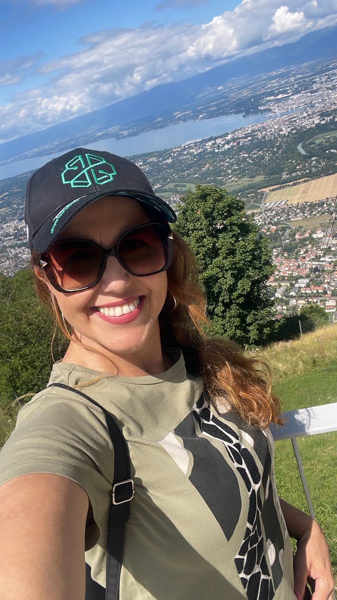 Hey SwissBorg Family! 👋
How’s your day going? ☀️
Feeling grateful for this beautiful day ! 💚🚀

#Grateful #positivevibes #WeAreSwissborg