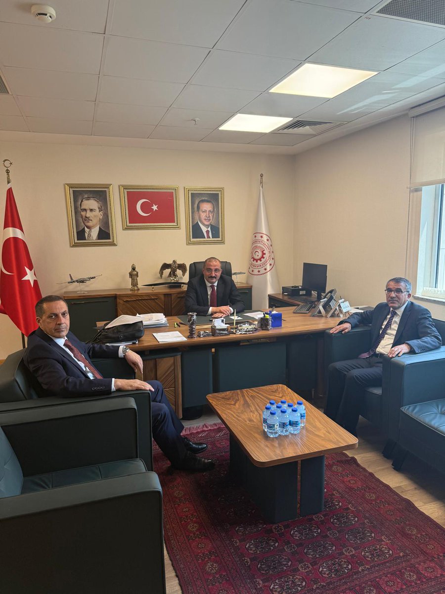 VANOSB (@osbvan) on Twitter photo YÖNETİM KURULU BAŞKANIMIZ SN: MEMET ASLAN; YÖNETİM KURULU BAŞKAN VEKİLİMİZ SN: YAŞAR ŞEN İLE T.C. SANAYİ VE TEKNOLOJİ BAKANLIĞI SANAYİ BÖLGELERİ GENEL MÜDÜRÜ SN: ABDURRAHMAN AYDIN'I MAKAMINDA ZİYARET ETTİLER.
<a href="/TCSanayi/">Sanayi ve Teknoloji Bakanlığı</a>
<a href="/Osbuk_org/">Organize Sanayi Bölgeleri Üst Kuruluşu</a>
<a href="/memetaslanOSB/">Memet Aslan</a>
<a href="/YasarSen30/">Yaşar Şen</a>
<a href="/beysangid/">Veliözbey</a> YÖNETİM KURULU BAŞKANIMIZ SN: MEMET ASLAN; YÖNETİM KURULU BAŞKAN VEKİLİMİZ SN: YAŞAR ŞEN İLE T.C. SANAYİ VE TEKNOLOJİ BAKANLIĞI SANAYİ BÖLGELERİ GENEL MÜDÜRÜ SN: ABDURRAHMAN AYDIN'I MAKAMINDA ZİYARET ETTİLER.
<a href="/TCSanayi/">Sanayi ve Teknoloji Bakanlığı</a>
<a href="/Osbuk_org/">Organize Sanayi Bölgeleri Üst Kuruluşu</a>
<a href="/memetaslanOSB/">Memet Aslan</a>
<a href="/YasarSen30/">Yaşar Şen</a>
<a href="/beysangid/">Veliözbey</a>