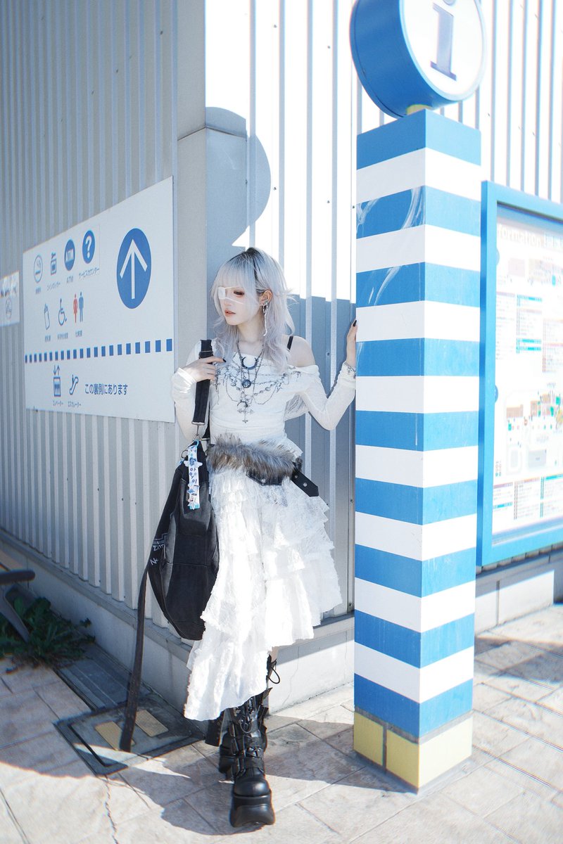 .
　　 ﾊ ,,..,, ﾊ
　　/;:・ω・:;ヽｵﾊｵ
　 (;:(　^^^　):;)
　　`'ｰ------‐'´
　　　 （
　　　　）
　.∧＿∧.( 　
(´・ω・ ∩ 　⠀ 
o　　 ,ノ
Ｏ＿ .ノ
　.(ノ
━━