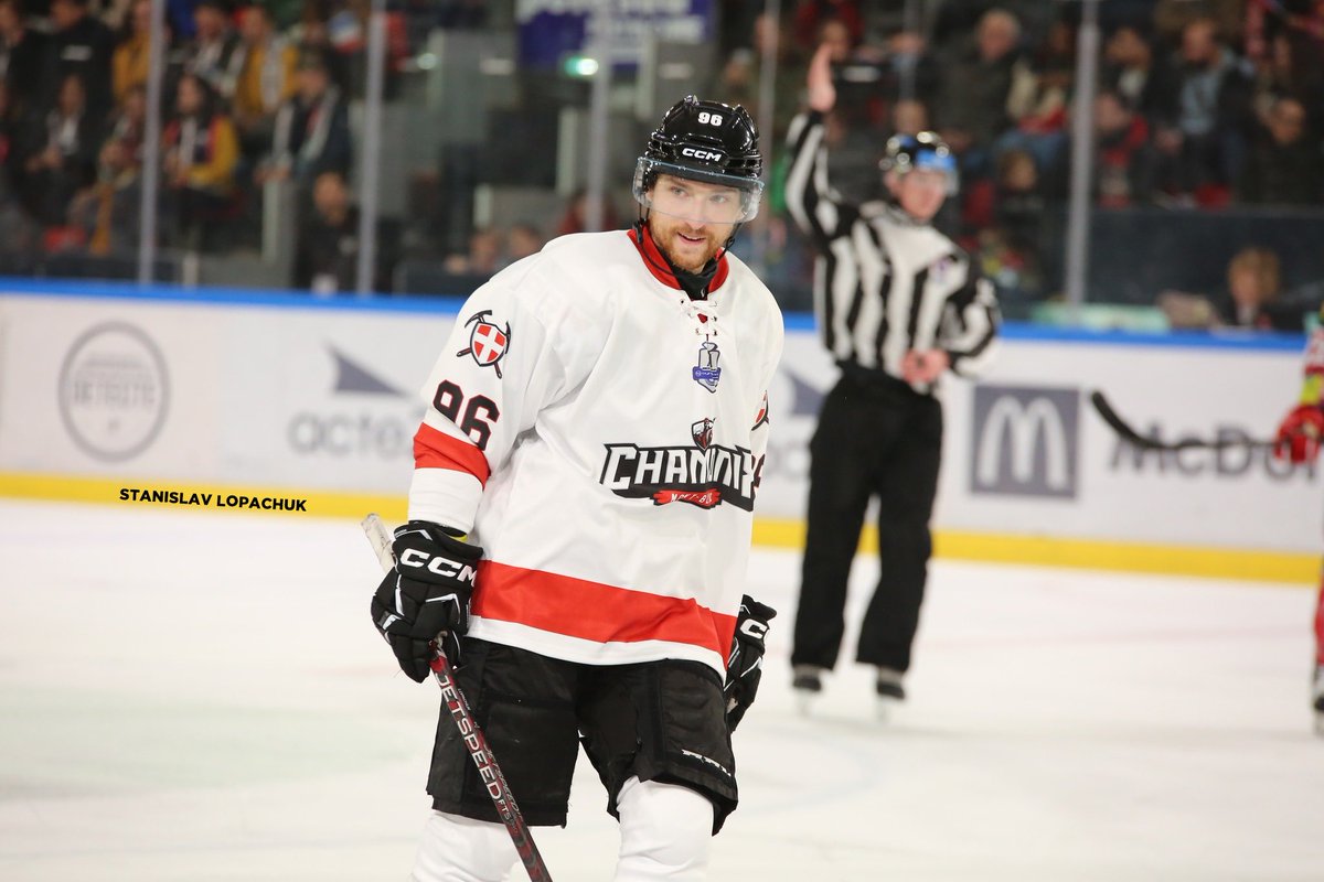 La bonne réponse était Stanislav Lopachuk des @PionniHockey ⛏️