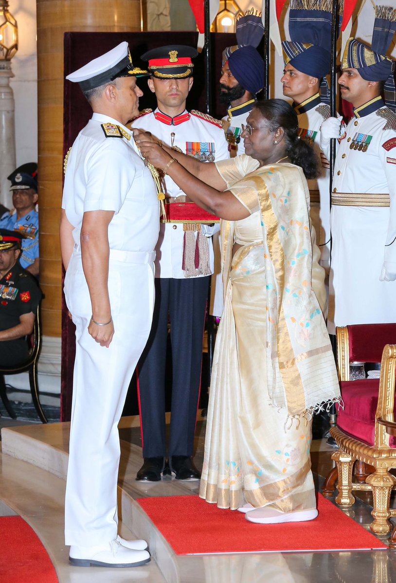 Swaroop Anand (@zwerubae) on Twitter photo Vice Admiral Sanjay Jasjit Singh superannuates today after 39 years in the <a href="/indiannavy/">SpokespersonNavy</a>.
He's had a stellar career, topping almost every course he attended, commissioned INS Delhi (D61) as her Navigating Officer, commanded the ASW and UAV-control frigate INS Taragiri (F41), the Vice Admiral Sanjay Jasjit Singh superannuates today after 39 years in the <a href="/indiannavy/">SpokespersonNavy</a>.
He's had a stellar career, topping almost every course he attended, commissioned INS Delhi (D61) as her Navigating Officer, commanded the ASW and UAV-control frigate INS Taragiri (F41), the