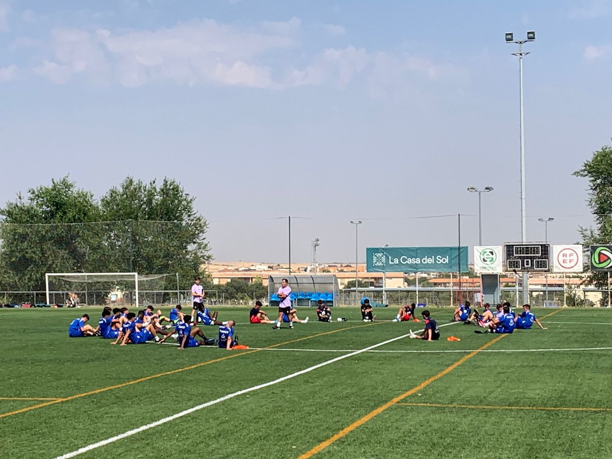cddiocesanofb's tweet photo. Arranca la pretemporada el 𝗝𝘂𝘃𝗲𝗻𝗶𝗹 𝗗𝗛 ✅

🙌 Con ilusión, trabajo y constancia para llegar al comienzo de temporada en las mejores condiciones. 

#PretemporadaDH https://t.co/a1zszhDa3r