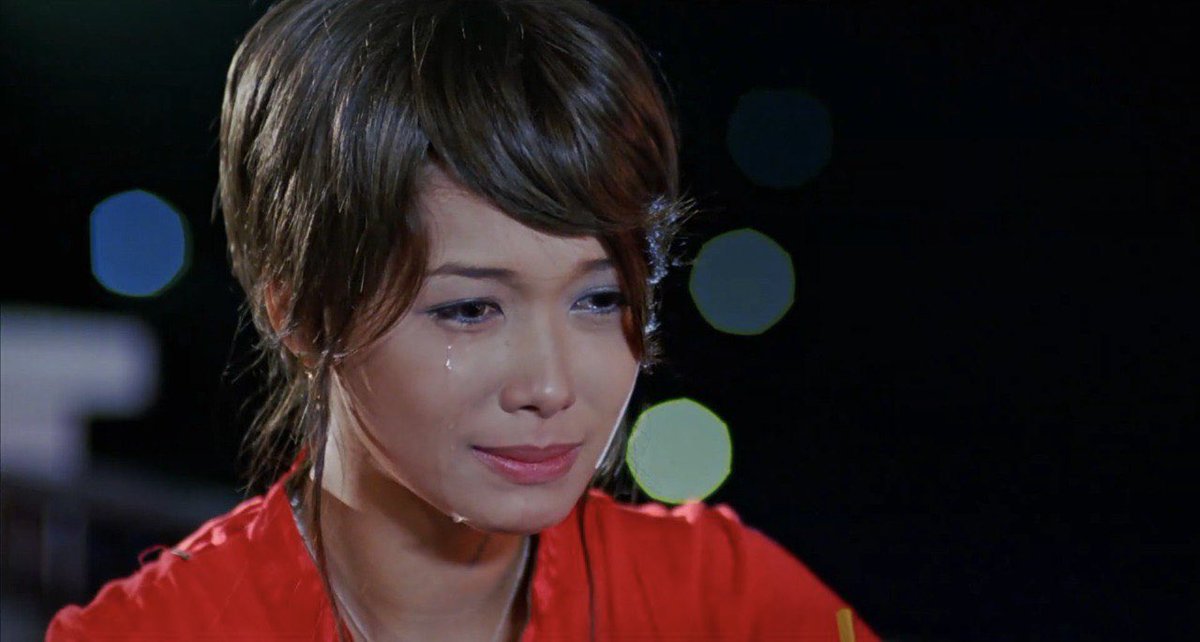 denielemein's tweet image. sabi nga nila, baka auteur nga si cathy garcia-sampana. halos kada pelikula, may confrontation scenes sa ulan. may pa-grand gestures yung bida. at higit sa lahat—may nakakalokang wig na suot ang kanyang female leads.

⊹₊ ⋆ iconic wigs in cathy garcia-sampana’s films, a thread: