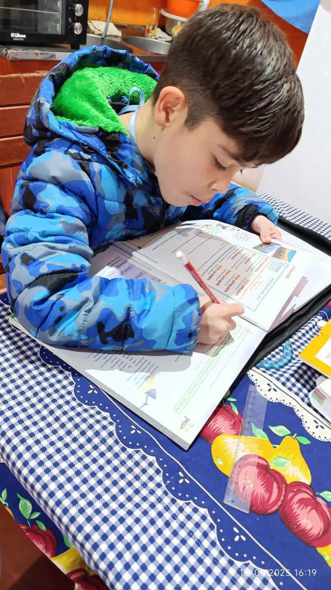 🏥🏫Las escuelas de la Modalidad Domiciliaria y Hospitalaria recibieron los libros del programa "Libros para Aprender" para el nivel inicial y primario.📚

Esta iniciativa busca garantizar la igualdad de oportunidades y la continuidad pedagógica de las y los estudiantes.📖✍🏻