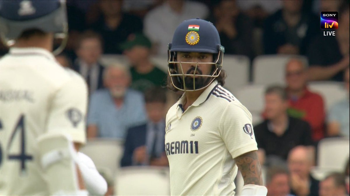 KL Rahul dismissed for 14 in 40 balls.