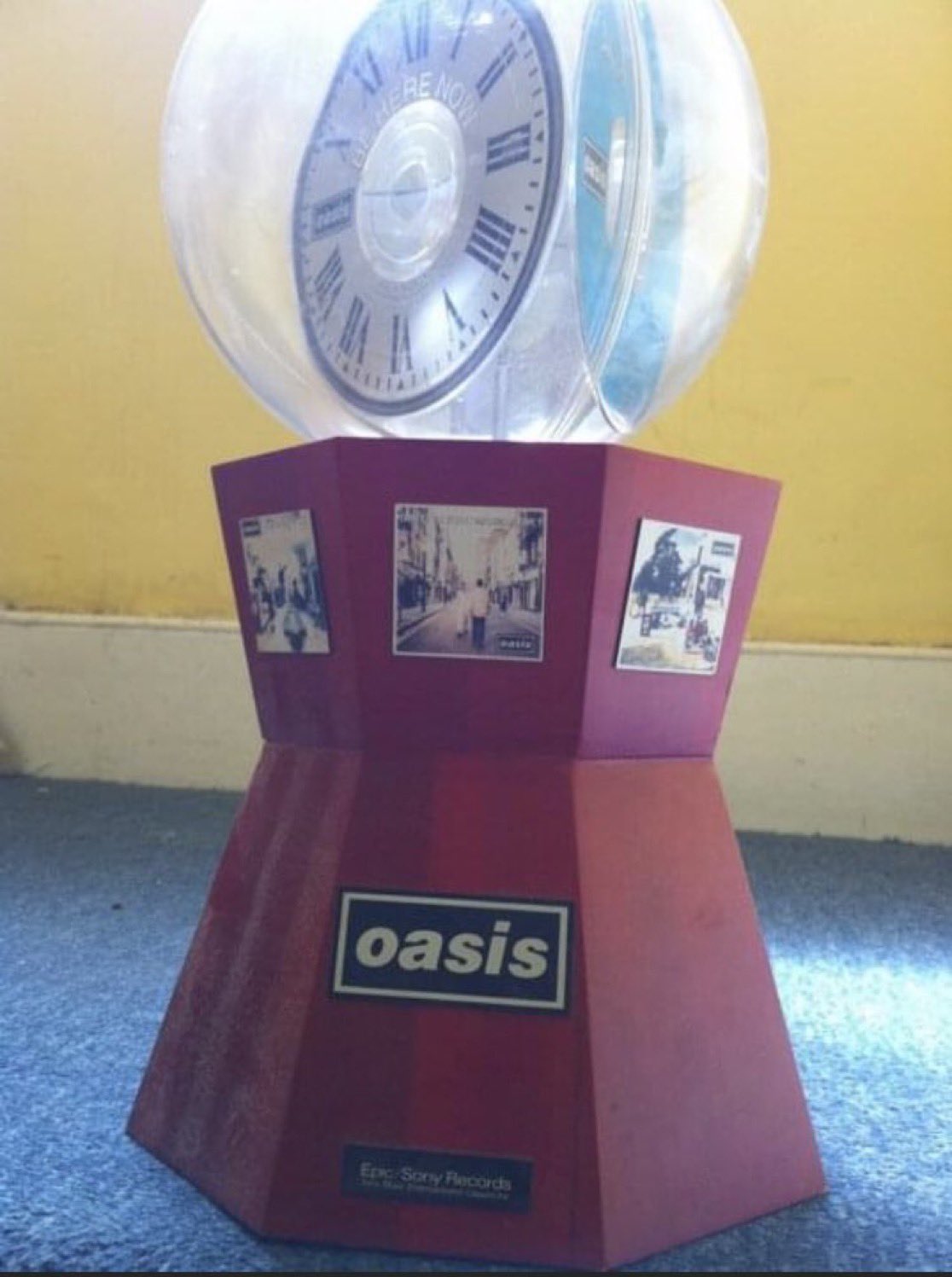 oasis サイン入り　CD OASIS COMPLETE SINGLE COLLECTION '94-'05-OASIS(JAPAN ONLY