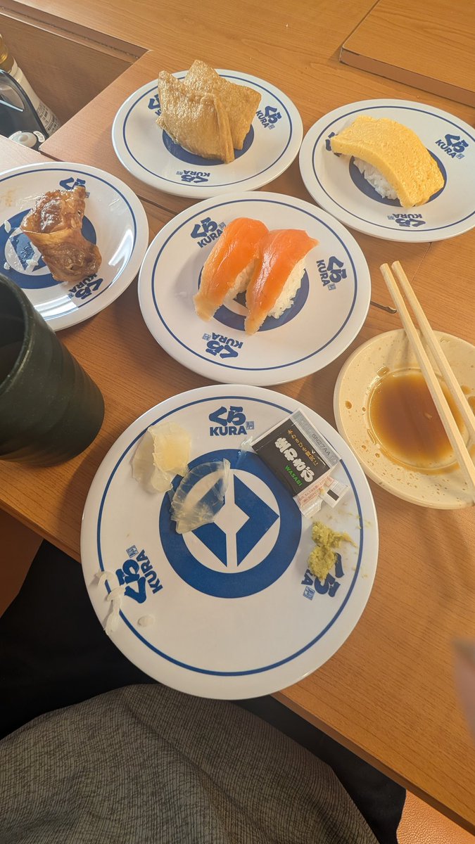 外は花火大会ドッカンドッカン
晩飯ありついた！