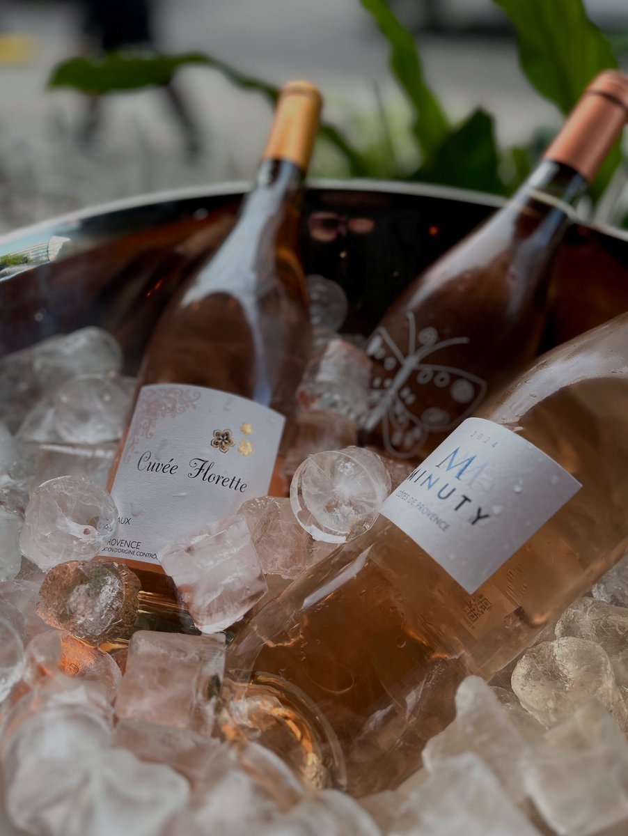 One sip closer to the weekend …..🥂🥂 

#thirstythursday #youngspub #citypub #publife #paternostersquare #cityoflondon