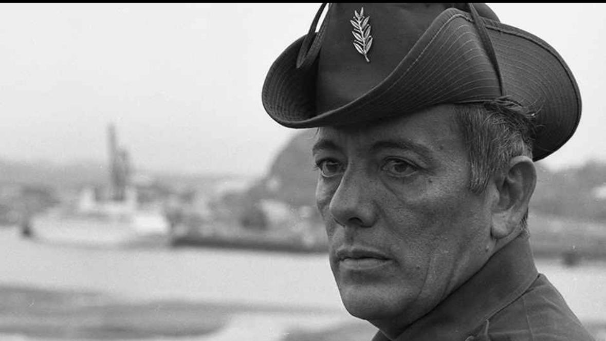 Omar Efraín Torrijos Herrera
Nació el 13 de febrero de 1929 en Santiago de Veraguas, impulsó políticas sociales, incluyendo la educación y la promoción de la clase media. Logró nuestra soberanía con los tratados Torrijos-Cárter. Falleció en accidente aéreo el 31 de julio de 1981