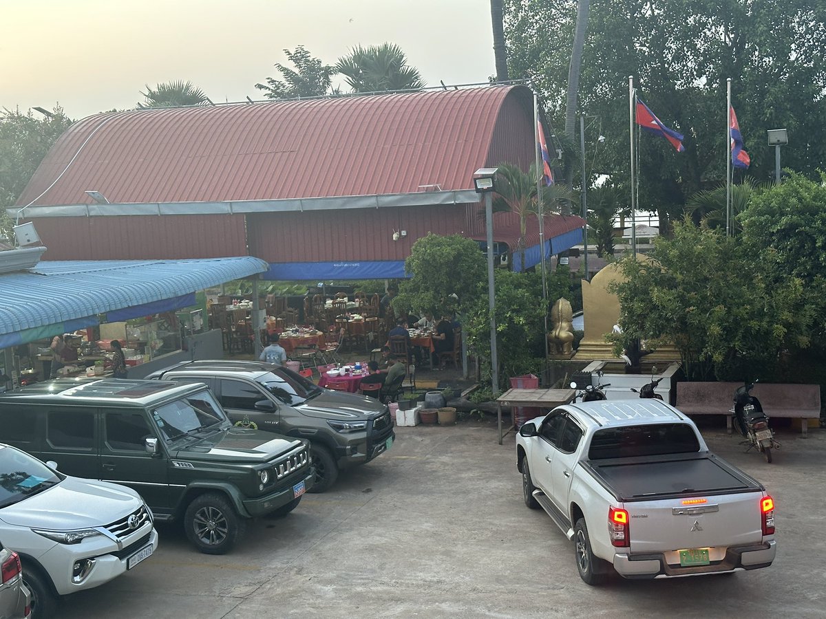 Leong Wai Kit (@leongwaikitcna) on Twitter photo Life is slowly returning to some semblance of normalcy 
At this Oddar Meanchey guesthouse, the car park lot is nearly full. The restaurant, cafe are open 
When I was here two days ago before I left for Preah Vihear, everything was empty Life is slowly returning to some semblance of normalcy 
At this Oddar Meanchey guesthouse, the car park lot is nearly full. The restaurant, cafe are open 
When I was here two days ago before I left for Preah Vihear, everything was empty