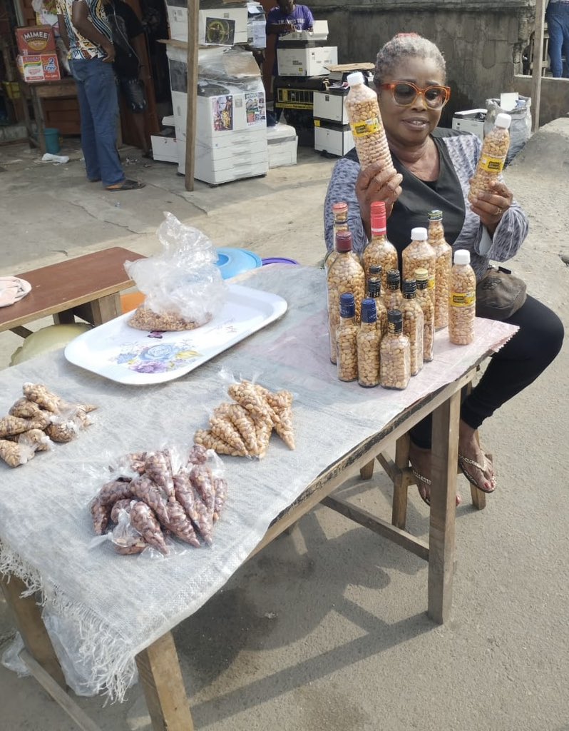 drealvikthor's tweet photo. Whenever I call my mum, she either says she’s selling her market or she's peeling her Groundnut.

My mother works so hard.
My mother has 3 jobs and a 100 occupation.

Whether I post about her business or not, she's selling.🤍
It is my desire to see this MummyVFoods expand.🥹🤍 https://t.co/xS66IYzBDM