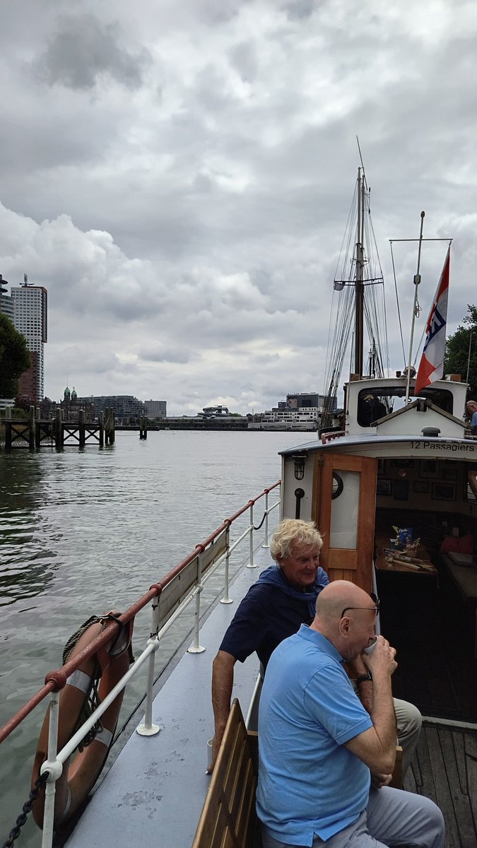 rdcParisAFP's tweet image. .@afp office for the day, welcoming the Oosterschelde home after a two year journey around the world following in the wake of Charles Darwin