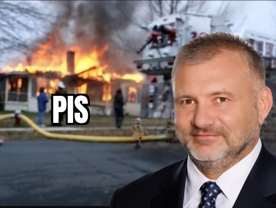 GxLxKVuX0AQQJwA?format=jpg&name=small