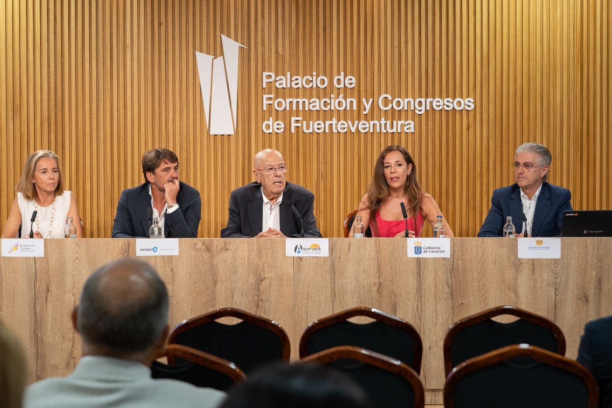 Patronales y Gobierno impulsan ‘Smart Data Canarias’, una plataforma de inteligencia de datos que mejorará las decisiones turísticas
Más info👉acortar.link/yWQFUd