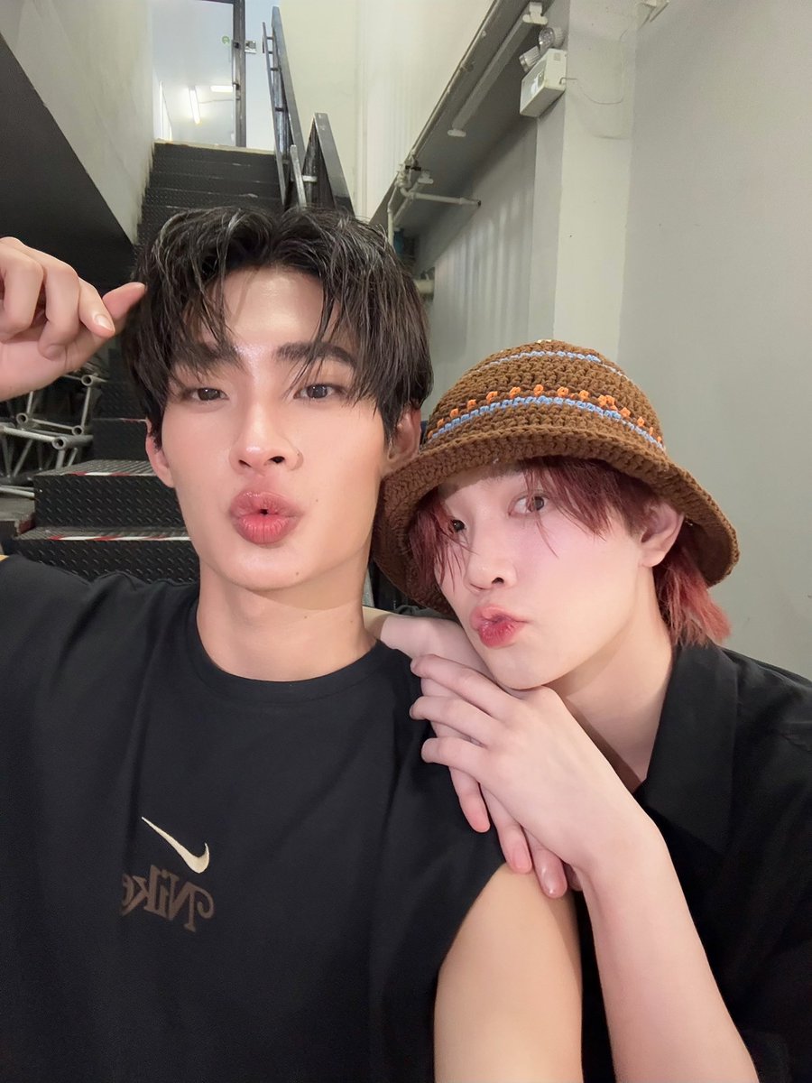 TutorKrp's tweet photo. พี่ๆ ดคอลมาหากันมั้ย มาให้กำลังใจกับโปรเจค…ใหม่ของพวกเราสองคนได้นะครับ เป็นความลับที่เก็บได้นานที่สุดในชีวิต อยากให้ทุกคนรู้พร้อมกัน มาเจอกันน้าาา 🪐👽

@mynameis_yim 🗺️🤲🏻💘
#TutorYim https://t.co/1Ou7Yua2cK