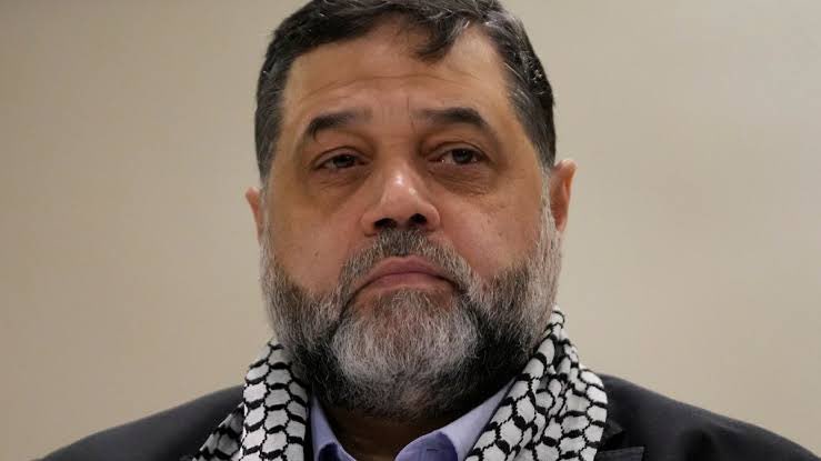 موضوع سلاح المقاومة وقادتها خارج أي نقاش

اللّي بدّه يجي يحلّ محلّ إسرائيل، سنتعامل معه كإسرائيل 

أسامة حمدان، ممثل حركة المقاومة الاسلامية حماس