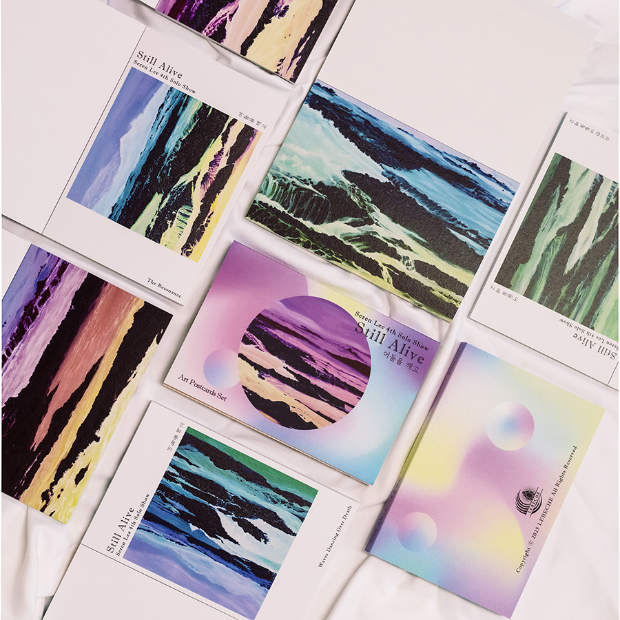 세렌 작가 4번째 개인전 기념 아트엽서북 발행되었습니다!
🌟발행 기념 8월 1일~3일 단 3일간 배송료 무료!🌟
@SERENLEE_ART 
Seren Lee 4th Solo Show
"Still Alive 어둠을 깨고"
Art Postcards Set

아트엽서북 │ 100×148 │ 단면 │ 30매 │ 30,000원

smartstore.naver.com/lebeche/produc…