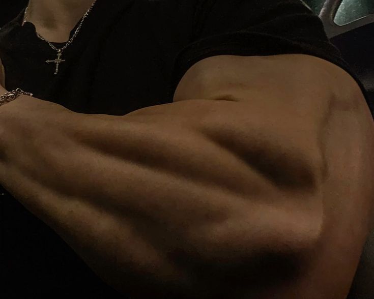 masterscotting's tweet photo. If you can see my huge arms so nearly from this angle you are already fall in my trap😈 Stay on your knees and begin to pump the cash into my wallet 🤑💪👑
https://t.co/JHYGHsB3JJ
#cashmaster #serve #tribute #cashgod #findomalpha #findomdrain #findommuscle https://t.co/ob81djkjY5