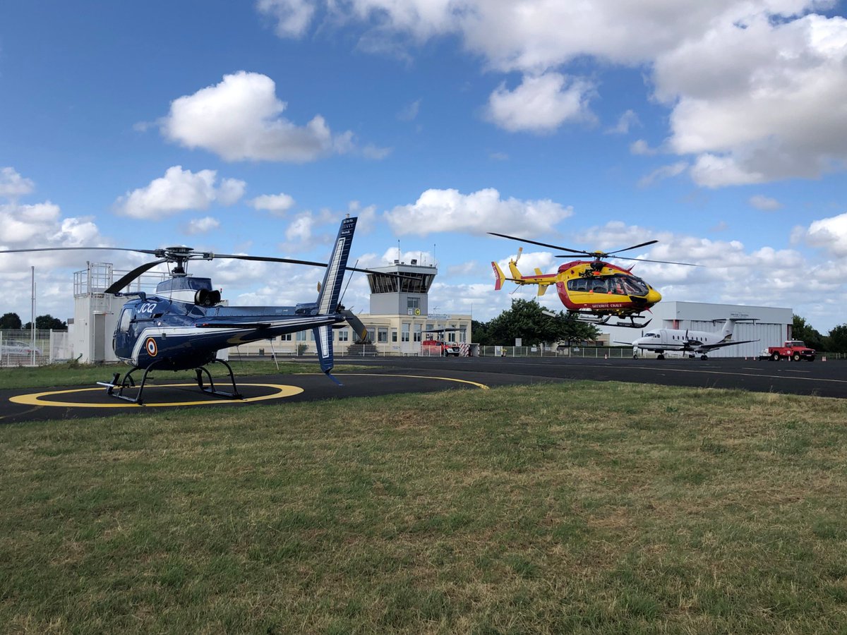 #Niort 🚁🛩 L’aérodrome de Niort-Marais Poitevin s’est imposé comme un acteur majeur du service public. Un aspect qui reste méconnu du grand public. Toutes les infos 👉 vivre-a-niort.com/.../laerodrome…