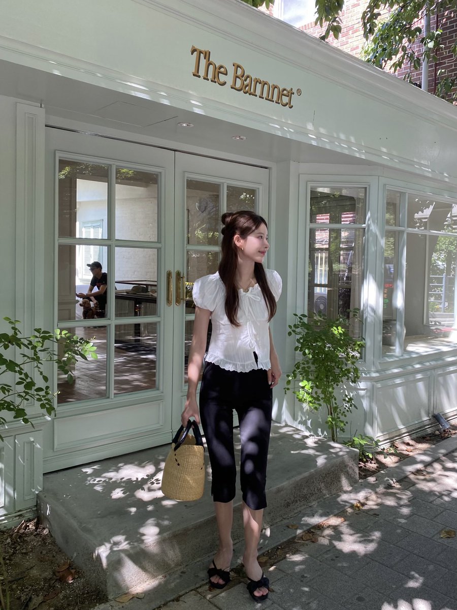 ddafm_en's tweet image. 今期のThe Barnnetにやっと行けた！色味が可愛すぎたなぁ...梨泰院の方に行くことあったら絶対に寄ることにしてる！！✨🌿
在庫ある無し激しいから、欲しい商品見つけたらすぐ買うのがオススメ！🤍