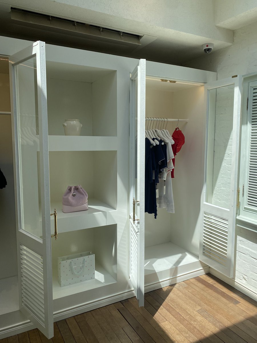 ddafm_en's tweet image. 今期のThe Barnnetにやっと行けた！色味が可愛すぎたなぁ...梨泰院の方に行くことあったら絶対に寄ることにしてる！！✨🌿
在庫ある無し激しいから、欲しい商品見つけたらすぐ買うのがオススメ！🤍