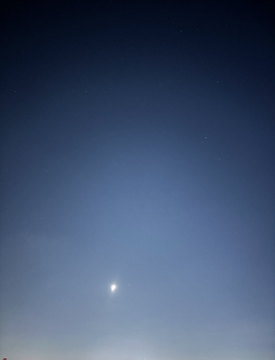 兄貴の仕事の手伝い終了！

長い1日が終わる！笑

親父が立ち上げたこの仕事を高校卒業してからすぐに継いで、今もずっと頑張り続ける兄貴にリスペクトと感謝を持って働きました！

今日で7月も終わり。

色々あったけど駆け抜けた！

明日から8月なので動画投稿からスタートします👊👊👊